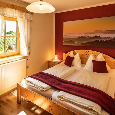 Familienweingut Oberer Germuth Penzion 3*