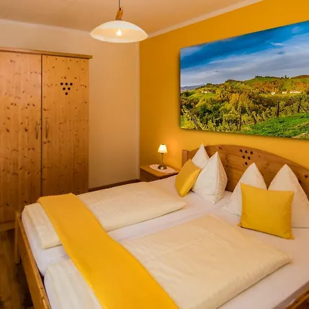 Familienweingut Oberer Germuth Penzion